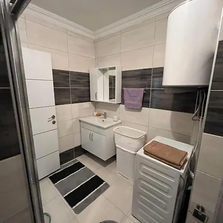 Ayca House Esyali Kiralik Konut *