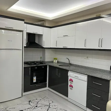 Ayca House Esyali Kiralik Konut * דלמן